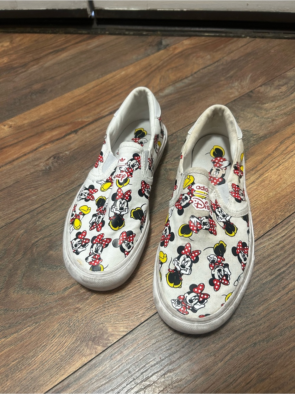 Adidas X Disney Minnie Mouse Court Rally Slip On Sneakers Size 4